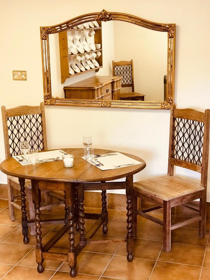 Charming Hen Cottage Countryside Retreat Lincoln Newball Exteriör bild