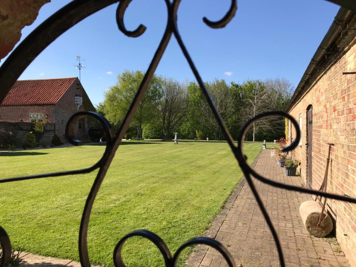 Charming Hen Cottage Countryside Retreat Lincoln Newball Exteriör bild