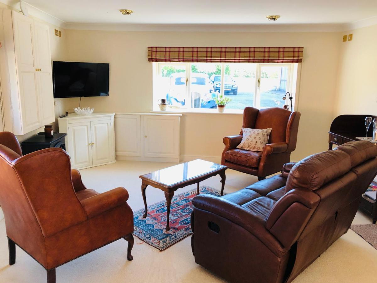 Charming Hen Cottage Countryside Retreat Lincoln Newball Exteriör bild