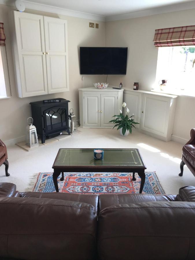 Charming Hen Cottage Countryside Retreat Lincoln Newball Exteriör bild