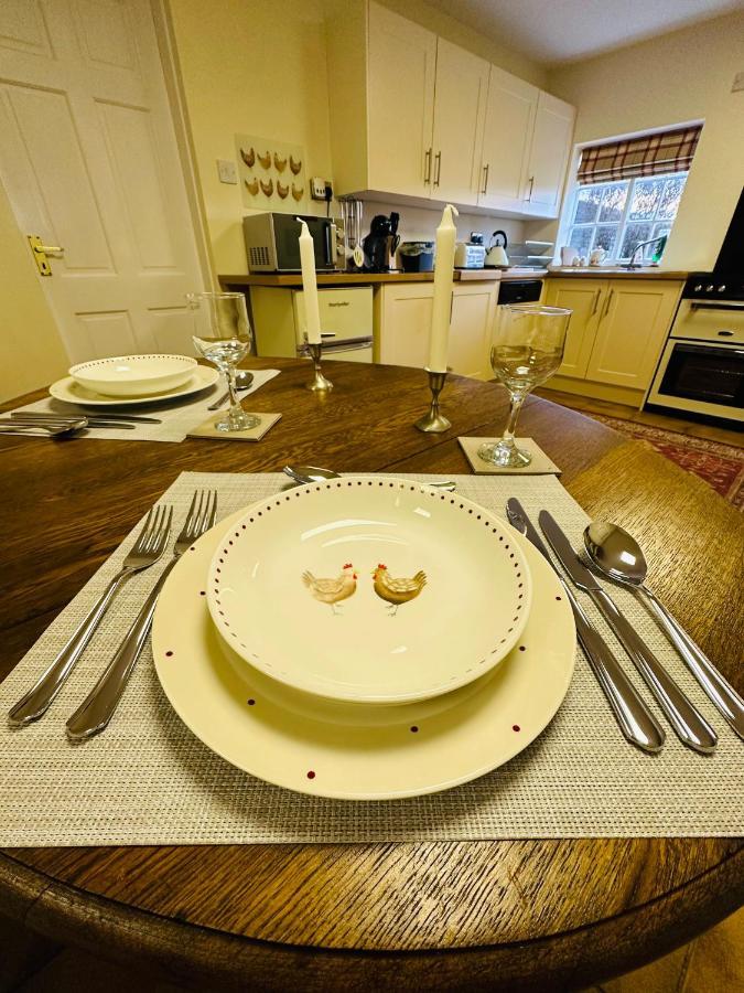 Charming Hen Cottage Countryside Retreat Lincoln Newball Exteriör bild